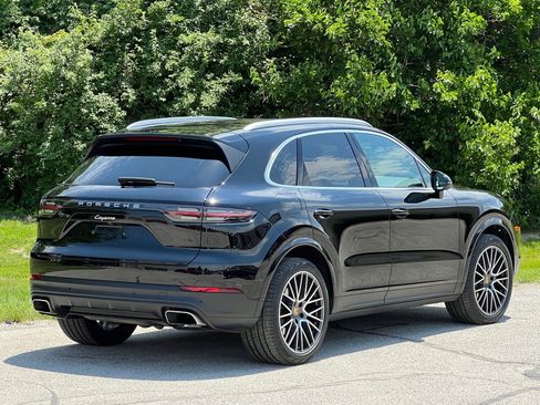 Certified 2020 Porsche Cayenne AWD/4WD image 6