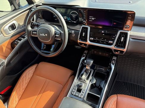 Used 2023 Kia Sorento SX Prestige image 36