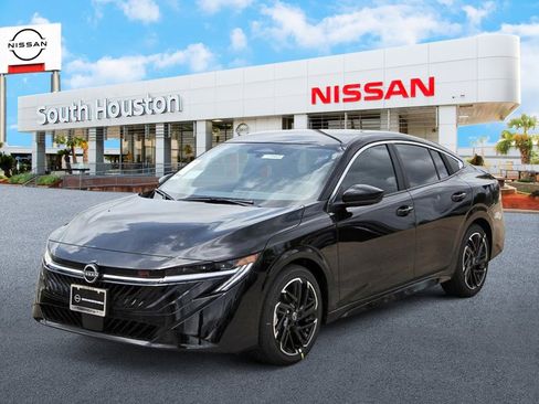 New 2026 Nissan Sentra SR w/ Floor Mat Package FWD image 2