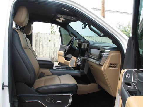 Used 2022 Ford F150 Lariat w/ Equipment Group 502A High AWD/4WD image 22