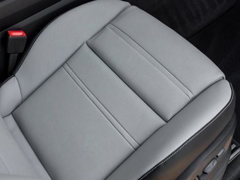 Certified 2026 Porsche Cayenne S AWD/4WD image 44