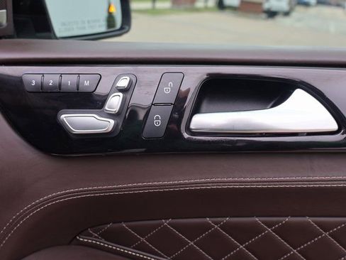 Used 2019 Mercedes-Benz GLS 550 4MATIC image 12