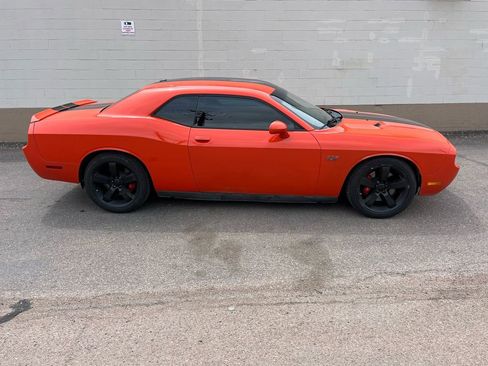 Used 2013 Dodge Challenger SRT8 w/ Harman Kardon Audio Group image 4