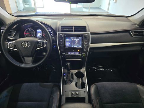 Used 2015 Toyota Camry XSE w/ Advanced Technology Package FWD image 10