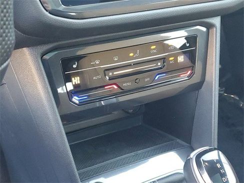 Certified 2024 Volkswagen Tiguan SE R-Line image 26