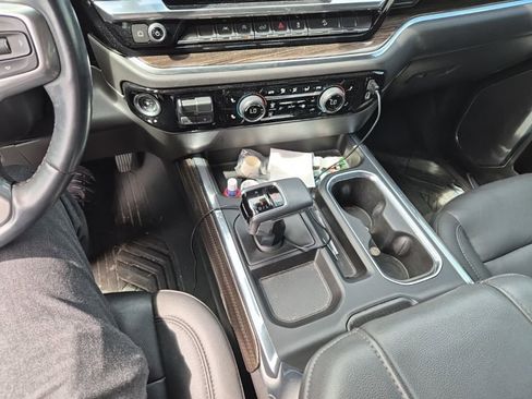 Used 2024 Chevrolet Silverado 1500 LT Trail Boss w/ Convenience Package II image 4