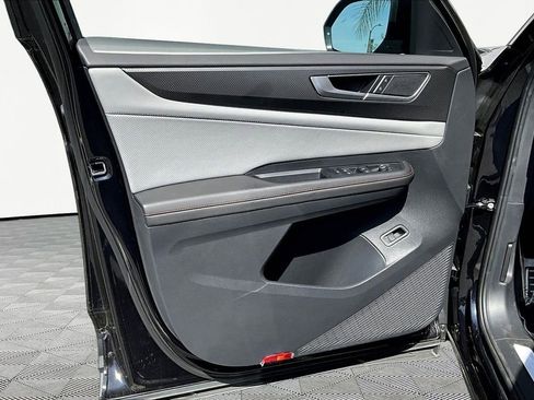 New 2026 Volkswagen Atlas Peak Edition image 21