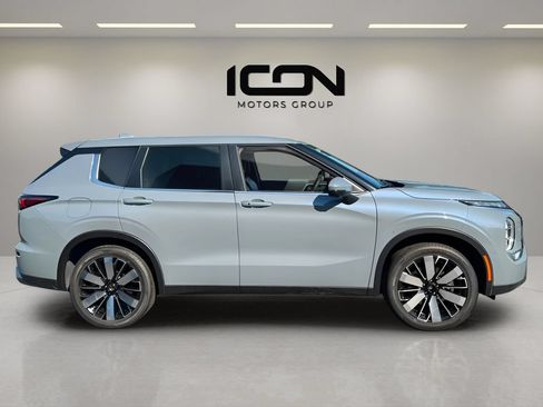 New 2026 Mitsubishi Outlander SE AWD/4WD image 6