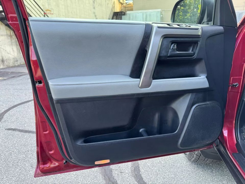 Used 2013 Toyota 4Runner Trail AWD/4WD image 13