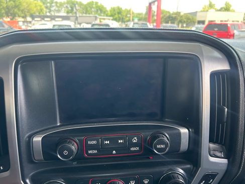 Used 2014 GMC Sierra 1500 SLT w/ SLT Crew Cab Value Package AWD/4WD image 18