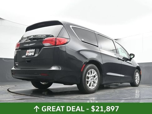 Used 2023 Chrysler Voyager LX FWD image 46