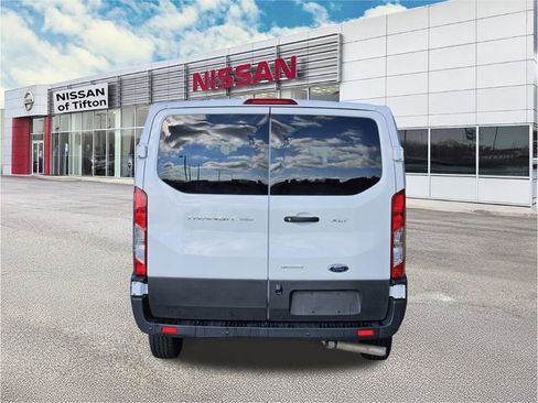 Used 2023 Ford Transit 350 XLT image 5