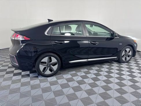 Used 2020 Hyundai Ioniq Limited FWD image 31