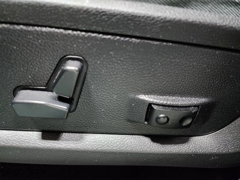 Used 2016 RAM 1500 Big Horn image 17