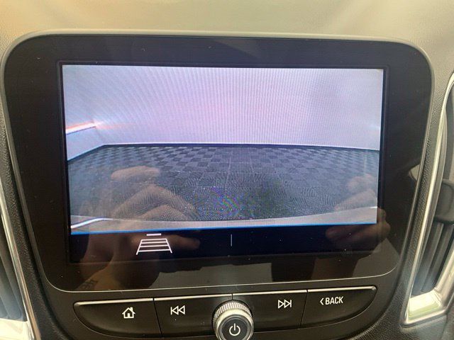 Used 2020 Chevrolet Malibu LT FWD image 4