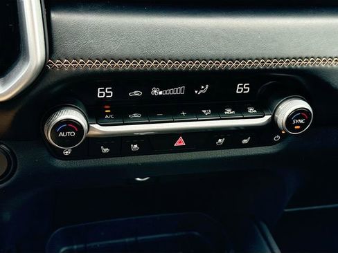 Certified 2025 MAZDA CX-50 AWD 2.5 Turbo w/ Weather Package image 18