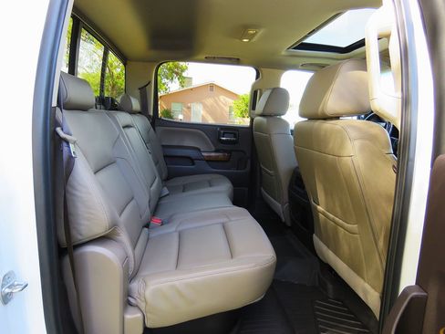 Used 2018 GMC Sierra 1500 SLT AWD/4WD image 17