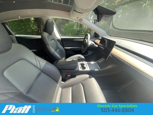 Used 2024 Tesla Model Y Long Range RWD image 53