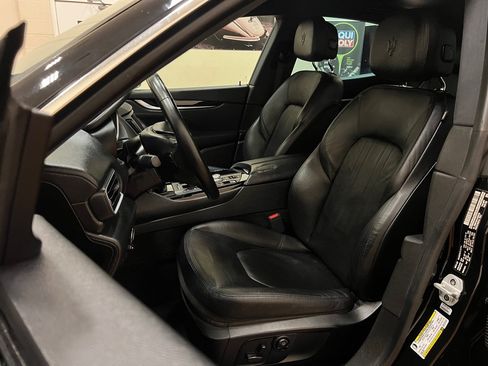 Used 2018 Maserati Levante AWD/4WD image 16