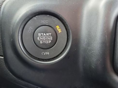 Used 2022 Jeep Wrangler Unlimited Sport image 27