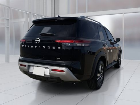 New 2025 Nissan Pathfinder SL image 5
