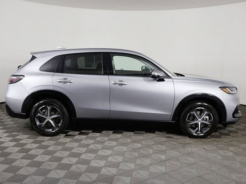 Used 2025 Honda HR-V EX-L image 18