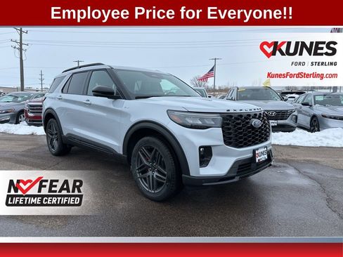 New 2026 Ford Explorer ST-Line w/ ST-Line Street Pack image 1
