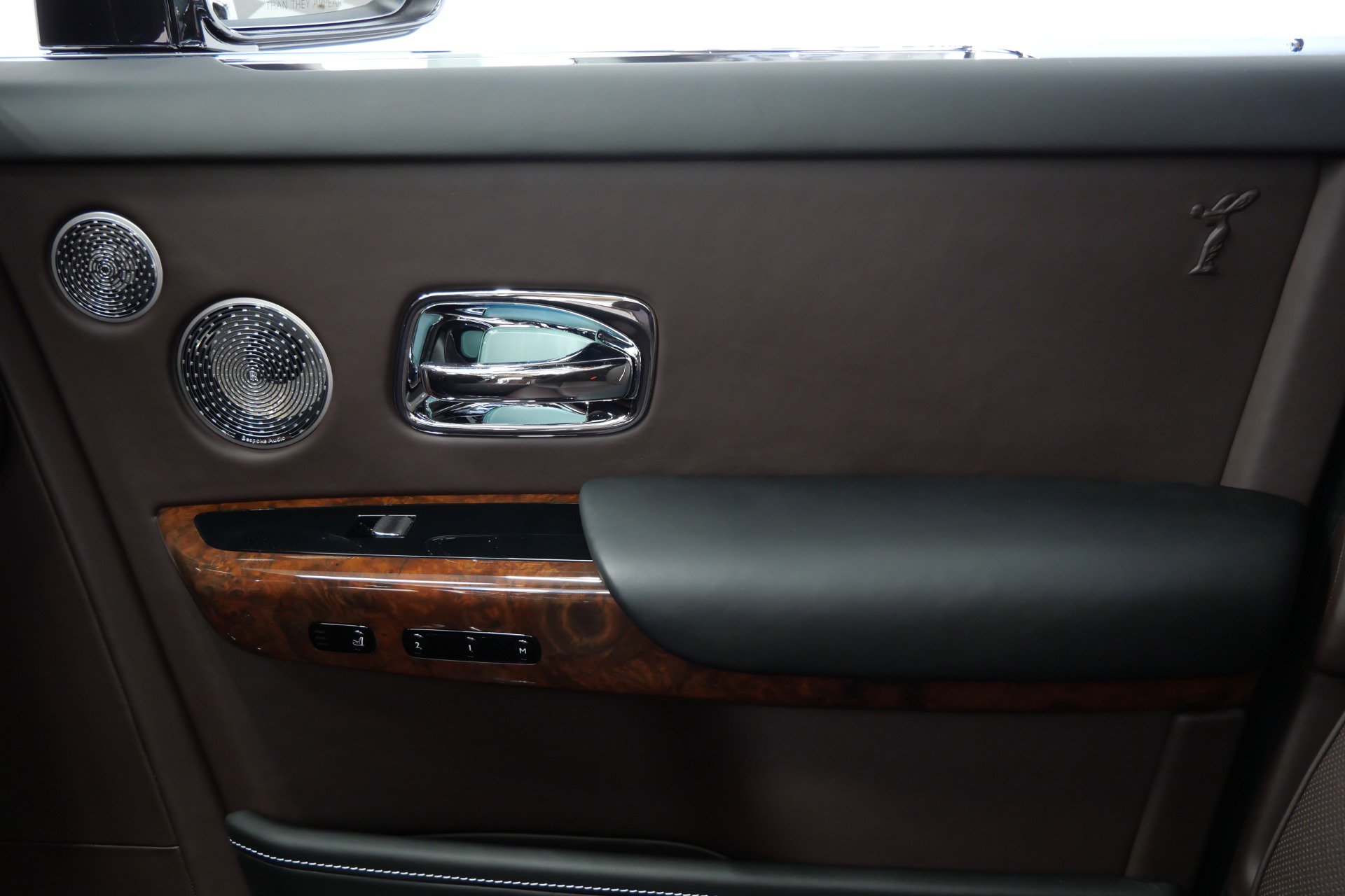 Used 2019 Rolls-Royce Phantom Sedan RWD image 38