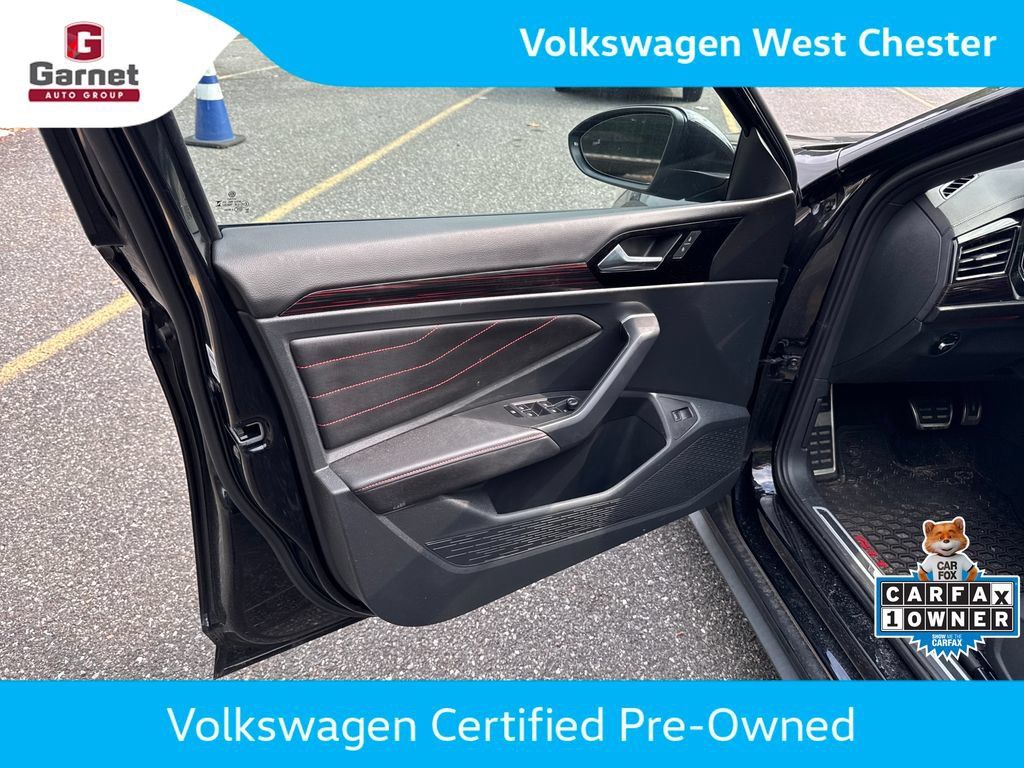 Used 2023 Volkswagen Jetta GLI Autobahn FWD image 11