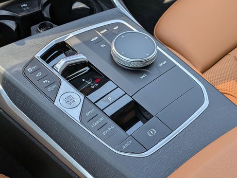 New 2026 BMW 330i Sedan w/ M Sport Package RWD image 26