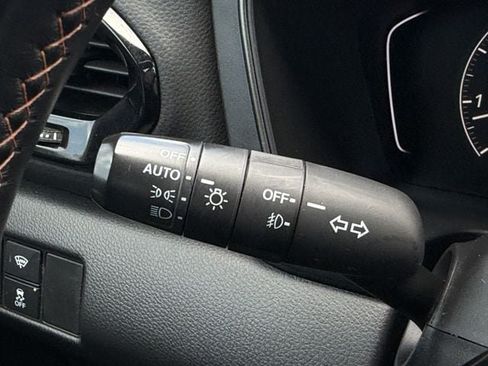 Used 2025 Honda Pilot TrailSport image 24