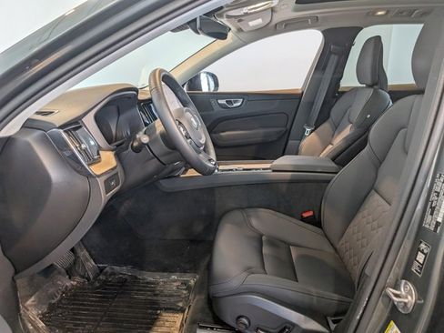 Used 2026 Volvo XC60 B5 Core w/ Climate Package image 9