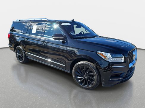Used 2020 Lincoln Navigator L Reserve w/ Equipment Group 208A Reserve image 3