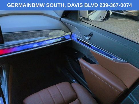 Certified 2025 BMW 760i xDrive AWD/4WD image 18