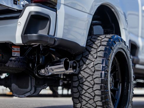 New 2025 Ford F250 Platinum image 36