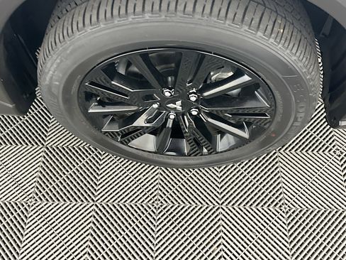 Used 2023 Mitsubishi Eclipse Cross LE image 11