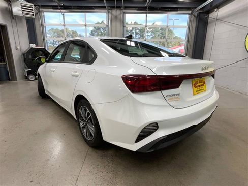 Used 2024 Kia Forte LXS image 3