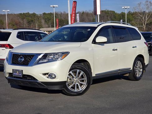 Used 2016 Nissan Pathfinder SL w/ SL Premium Package image 2