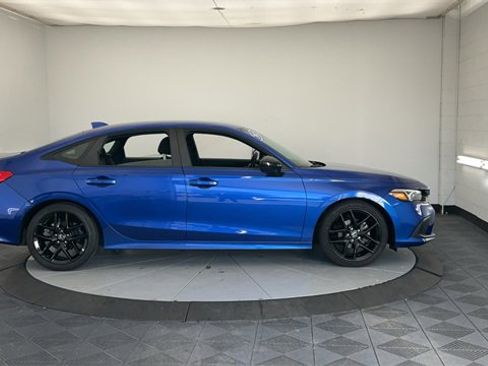 Used 2023 Honda Civic Sport image 12