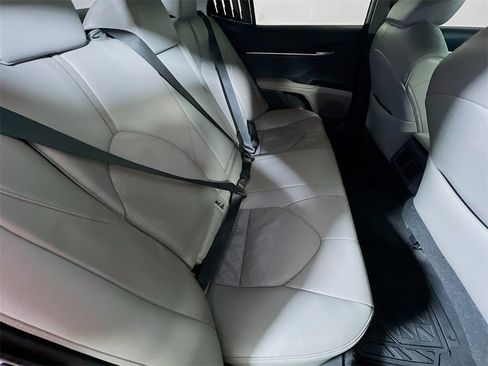 Used 2018 Toyota Camry XSE w/ Driver Assist Package image 23