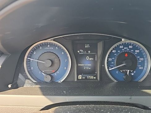 Used 2016 Toyota Camry LE image 15