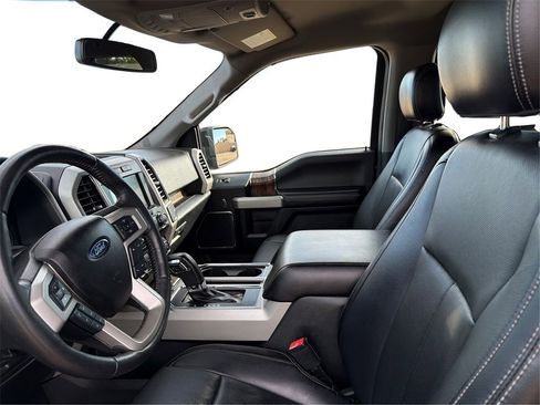 Used 2018 Ford F150 Lariat image 10