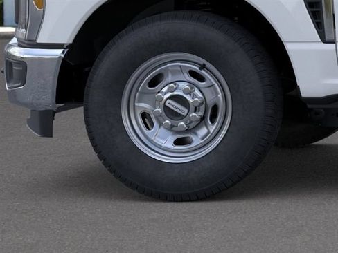 New 2026 Ford F350 XL w/ XL Chrome Package RWD image 19