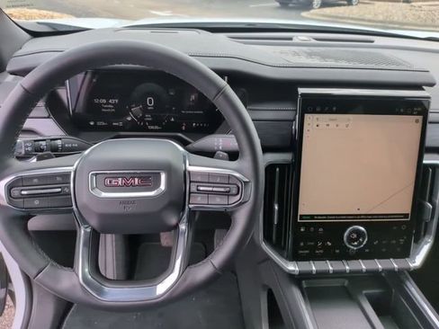 Used 2025 GMC Acadia Elevation AWD/4WD image 28