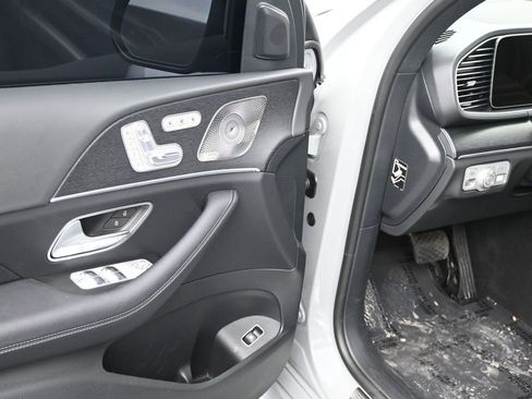 Used 2025 Mercedes-Benz GLE 450 4MATIC image 18