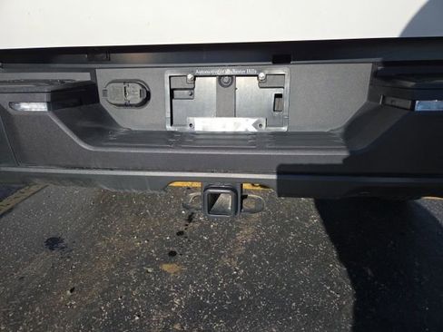 Used 2025 Toyota Tundra SR5 AWD/4WD image 23