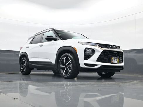 Certified 2023 Chevrolet TrailBlazer RS w/ Sun and Liftgate Package FWD image 23