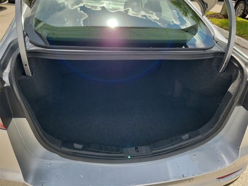 Used 2020 Ford Fusion SE image 14