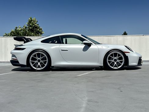 Used 2022 Porsche 911 GT3 RWD image 8