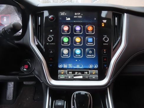 Used 2024 Subaru Outback Premium image 18